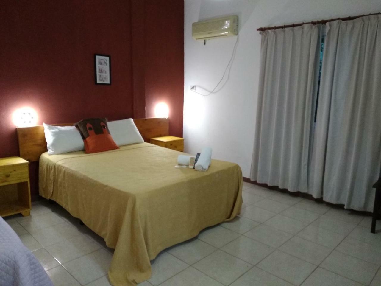 Petit Hotel Panambi Puerto Iguazú Esterno foto