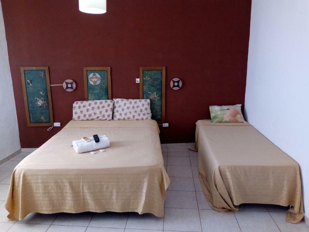Petit Hotel Panambi Puerto Iguazú Esterno foto